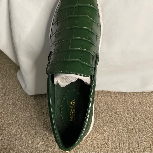 Michael Kors - Keaton Crocodile Embossed Slip on Sneaker-US Size 7.5M/Moss Green - Picture 12 of 16